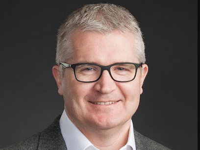 Professor Adrian Wilson knee orthopaedic surgeons in the uk