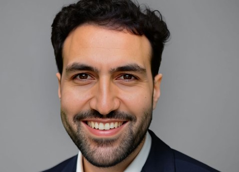 Mr Ahmad A. Hariri thyroid surgeons in london