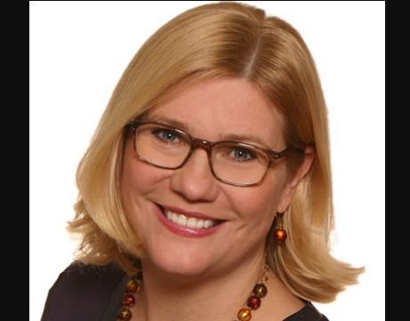 Professor Dorota Dworakowska thyroid surgeons in london