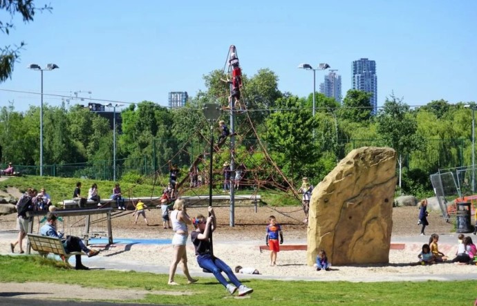 Clissold Park Playground