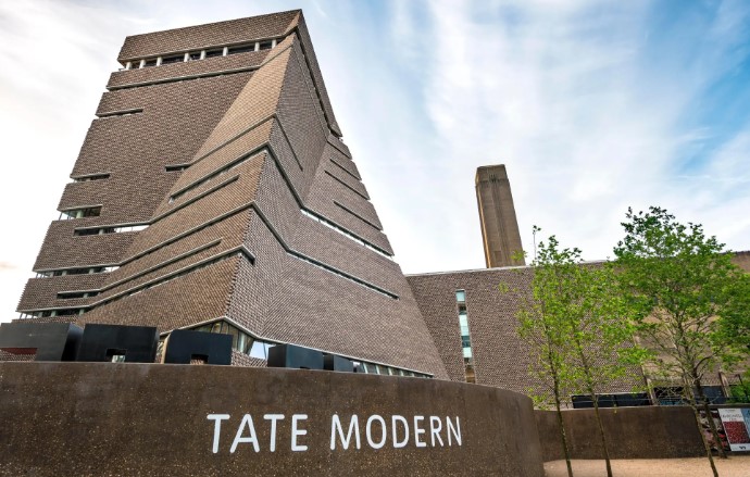 Tate Modern free services in London