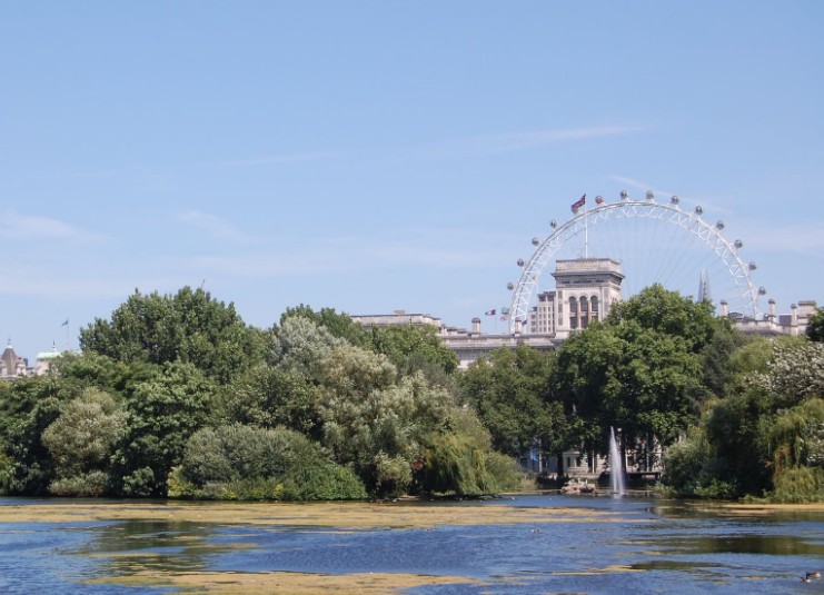 St James's Park gardens in London