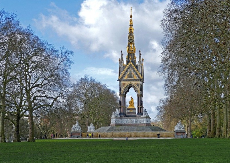 hyde park gardens in London